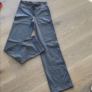 Lululemon pants size 4